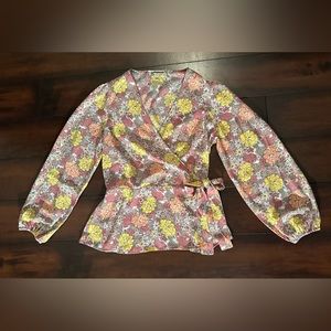 Pleione floral silky top sz small